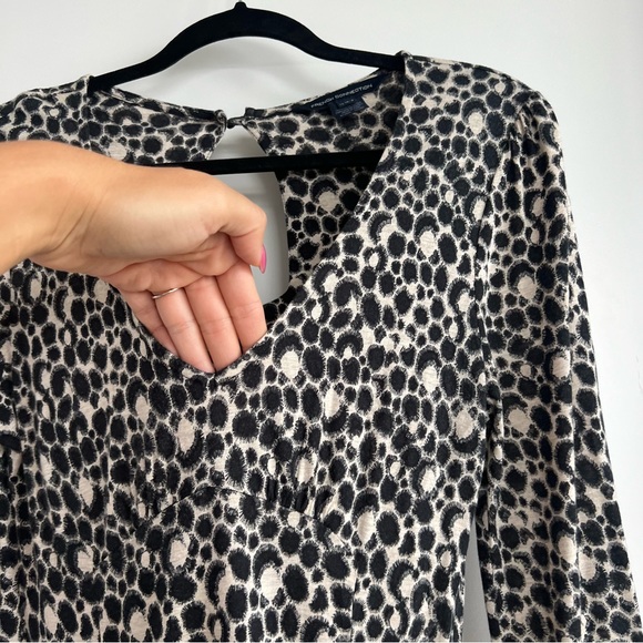 Dynamite pattern dress in black and white - Picture 3 of 12